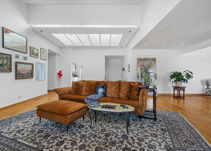 160M2 Penthouse In The City Centre With A Balcony And The City View