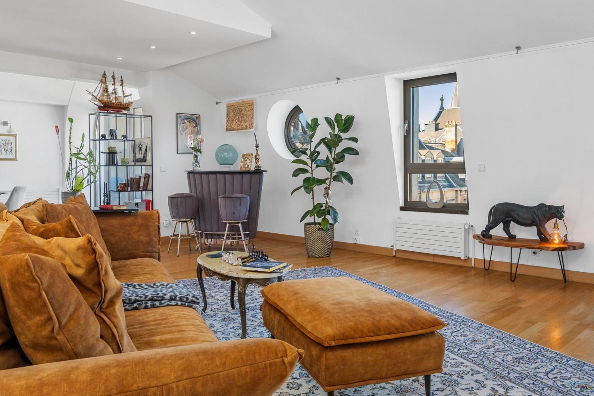 160m2 Penthouse In The Centre With A Balcony And The View Luxemburg